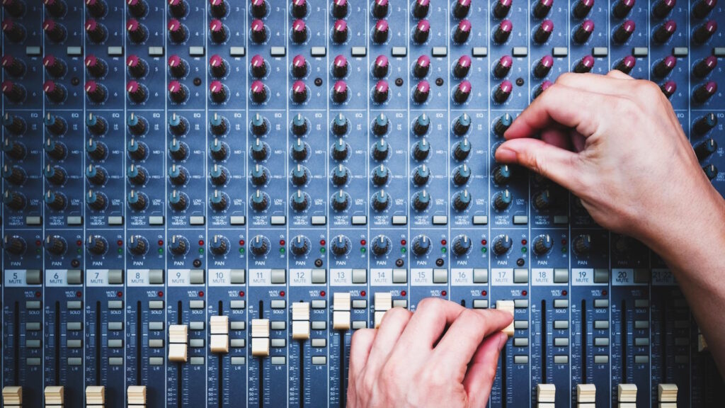 using the right method for mixing live sound